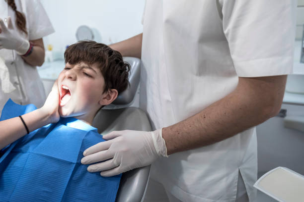 Best Emergency Dentist for Knocked-Out Tooth in Effingham, IL